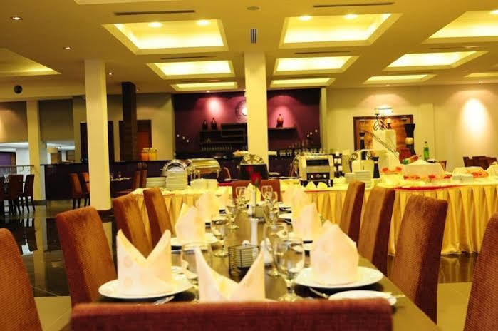 Puri Pujangga Hotel Bangi Exterior foto